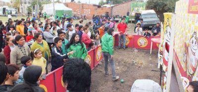 El Gobierno provincial profundiza sus acciones territoriales con esparcimiento y deporte al aire libre en los barrios