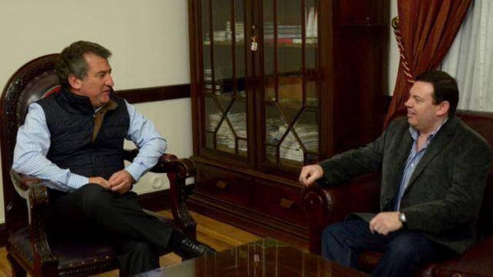 Urribarri se reuni� con el presidente de Indavisa