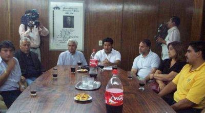 Empresarios y trabajadores solicitan con urgencia reuni�n con el Gobernador.