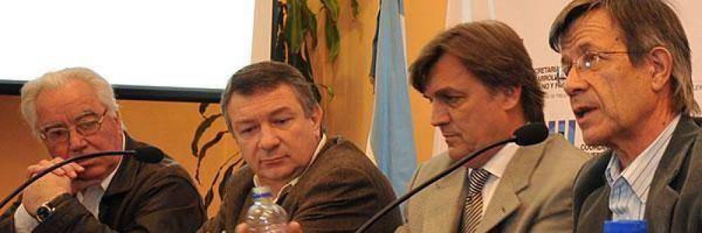Yauhar presento el proyecto del mercado concentrador en Trelew y atendi� a Mac Karthy