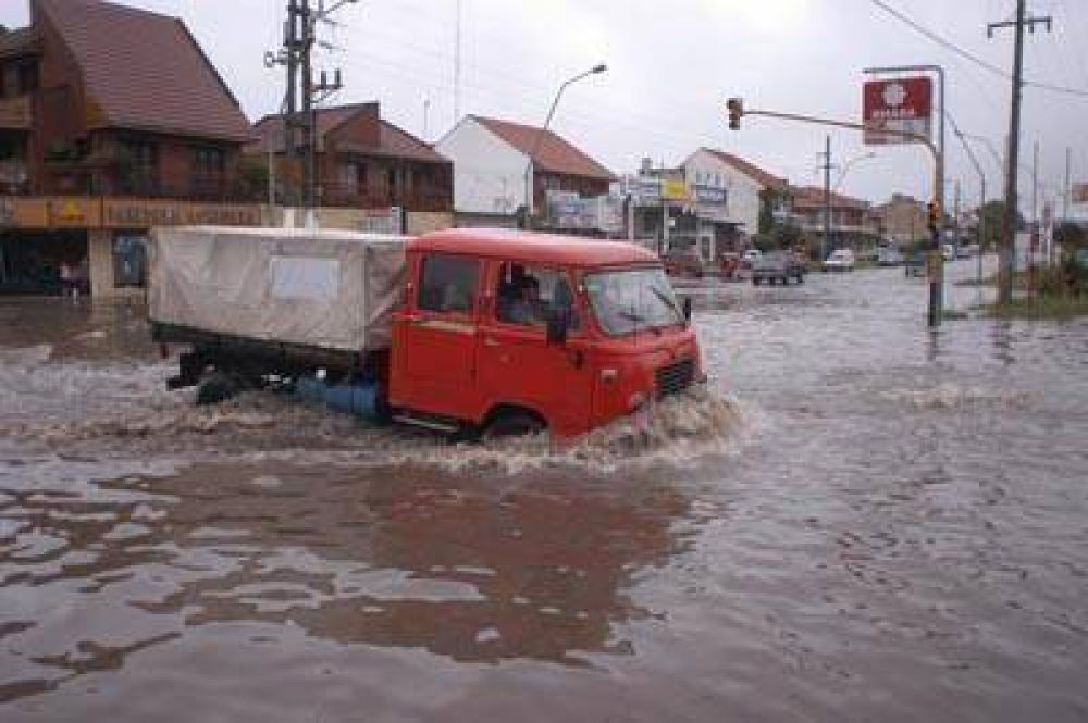 Licitan la construcci�n de importante desag�e pluvial en la zona del puerto