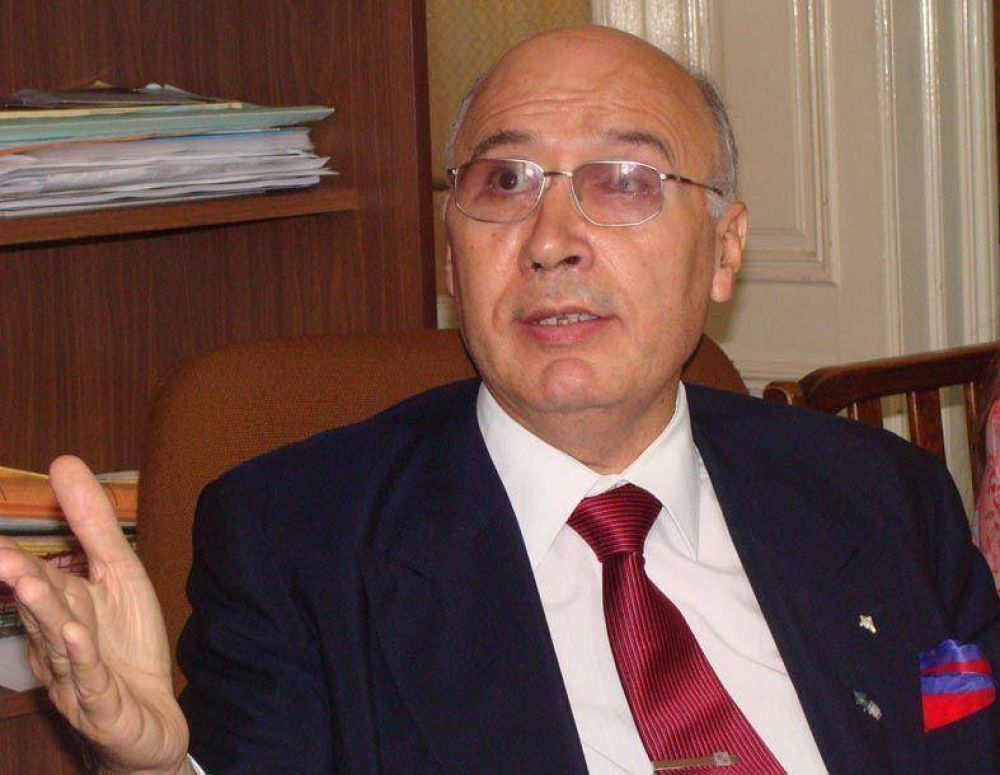 ''Siempre aparece un gorri�n con aires de cardenal''.