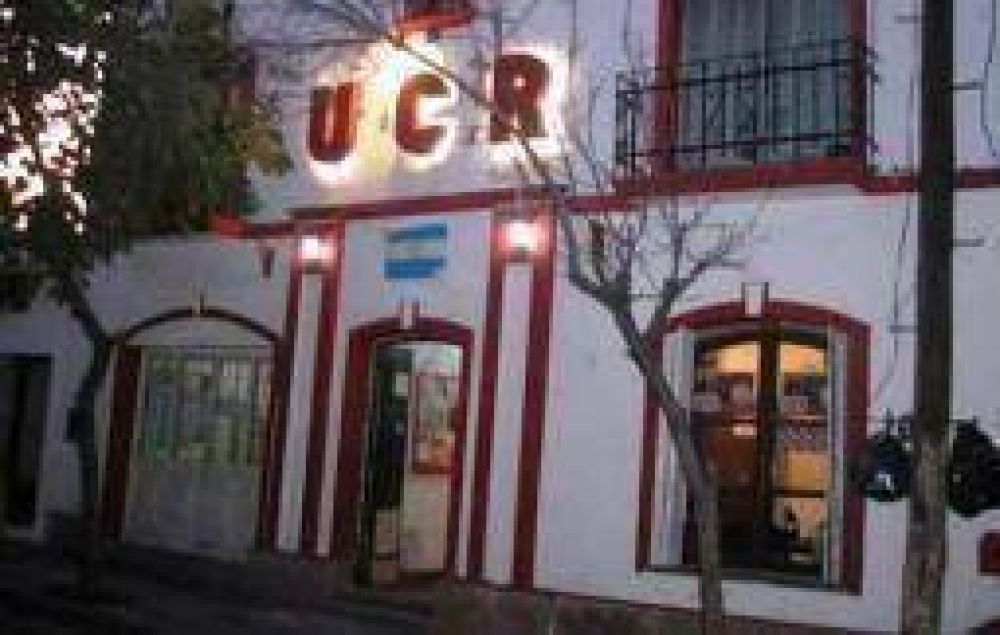 La UCR no descarta sumarse al conglomerado anti bederista