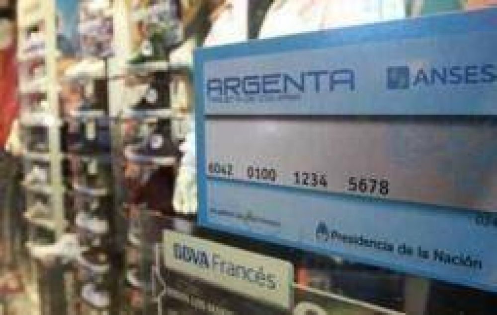 Los jubilados riojanos ya pueden acceder a la Tarjeta Argenta