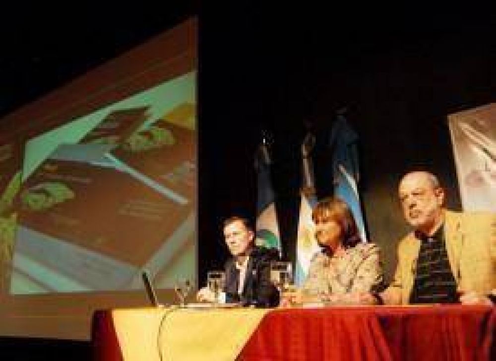 Yeil: un libro y una definici�n pol�tica importante