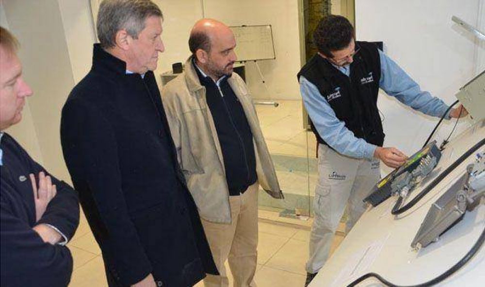 Mario Oporto valor� impacto de internet para todos en la provincia