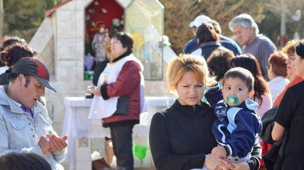 M�s de 1.000 fieles se reunieron para brindar tributo y devoci�n al santo del pan y el trabajo
