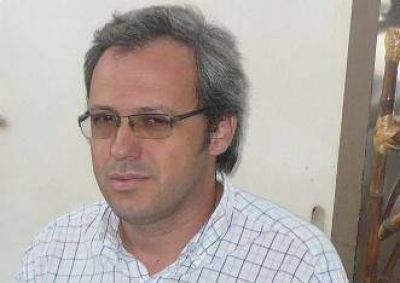 Renunci� Juan Riera, Secretario de Salud.