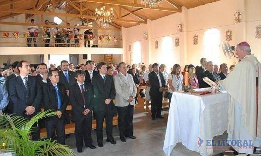 San Cayetano recibi� pedidos y gracias de miles de fieles en toda la provincia