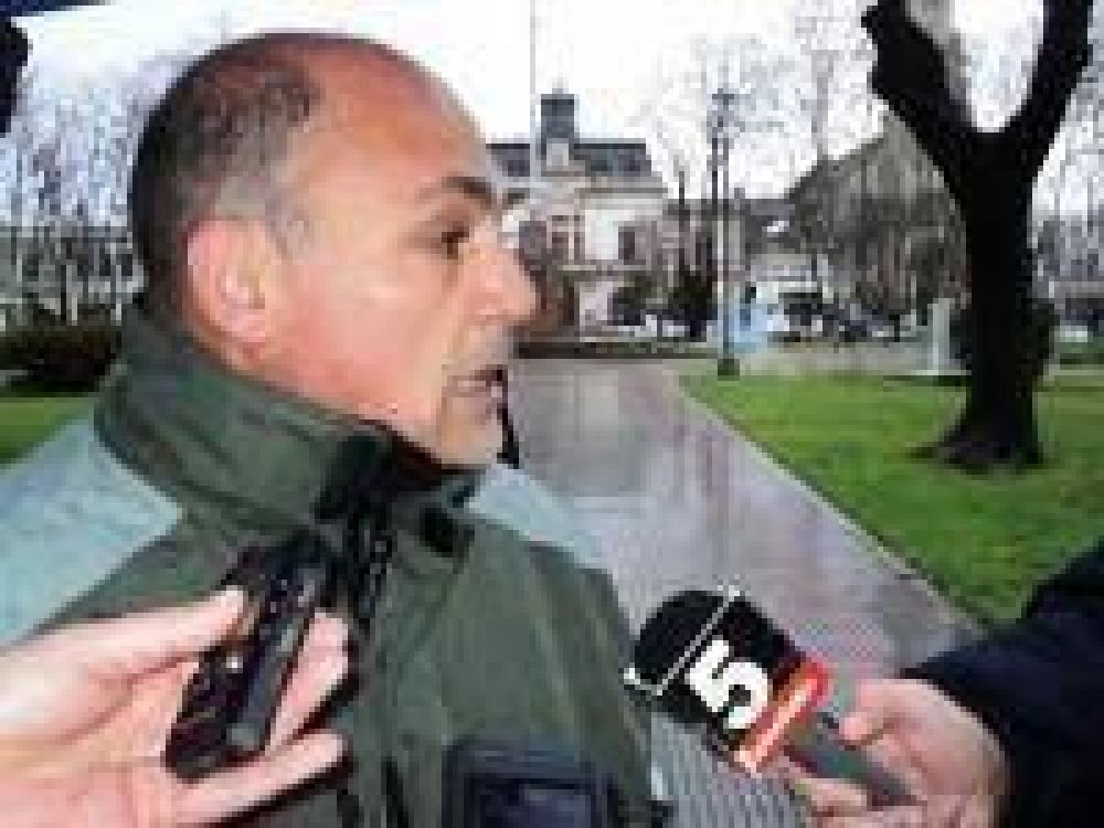 Walter Kudric: Mi futuro en Saladillo est� hipotecado como el de cualquier individuo que pretende laburar normalmente