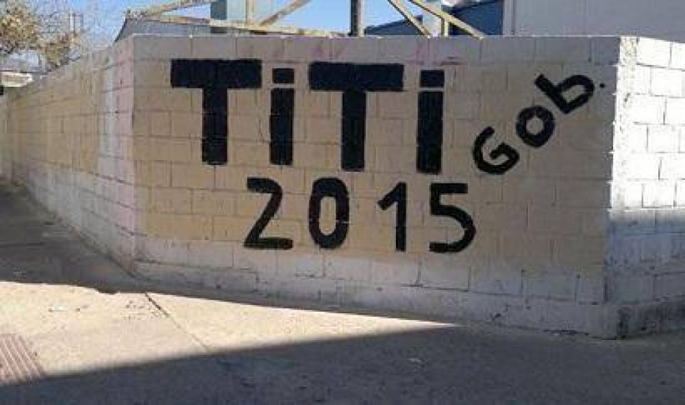 Atribuyen al quintelismo las pintadas con el lema �Bosetti Gobernador�