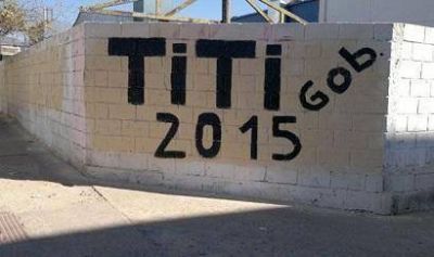 Atribuyen al quintelismo las pintadas con el lema �Bosetti Gobernador�