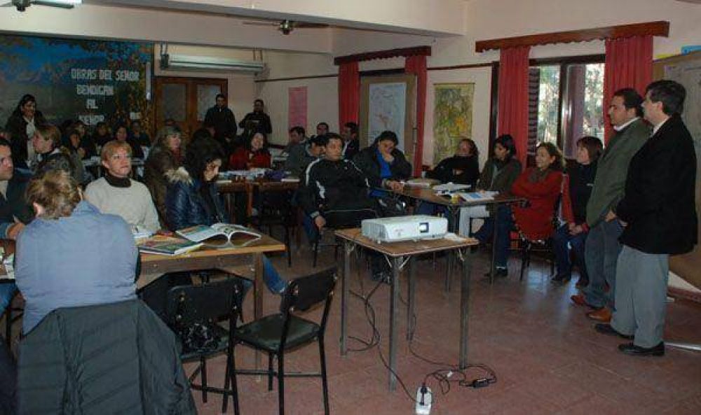 Capacitan a docentes en educaci�n ambiental