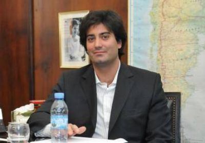 Ministro Pichetto impulsa obra de desag�e y drenaje en respuesta a productores del IDEVI