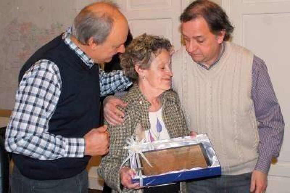 El intendente hizo un homenaje al creador de Agapito y Pulga