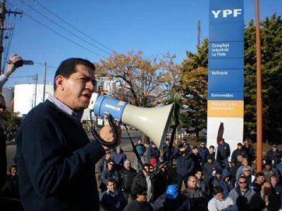 Advertencia de Garaza a Rocchio: �Atentar contra YPF es atentar contra los trabajadores�