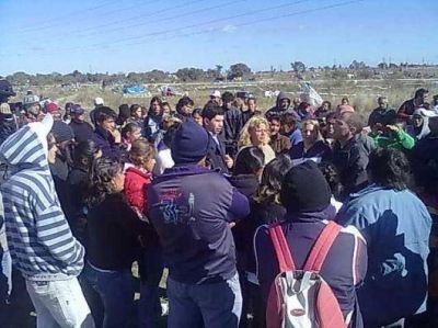 "Trabajamos en una contrapropuesta, pero en esa discusi�n tambi�n se tiene que sentar la Provincia y el Municipio"