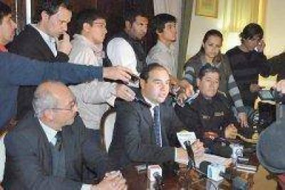 La Provincia denunci� que el Municipio organiza a los okupas hace m�s de un a�o