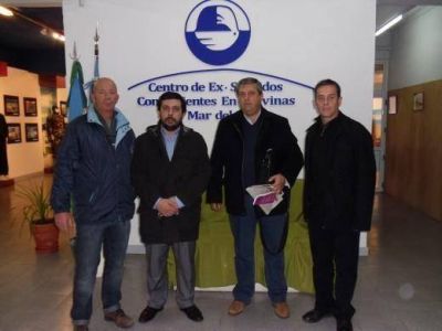Cheppi se reuni� con Ex Combatientes de Malvinas