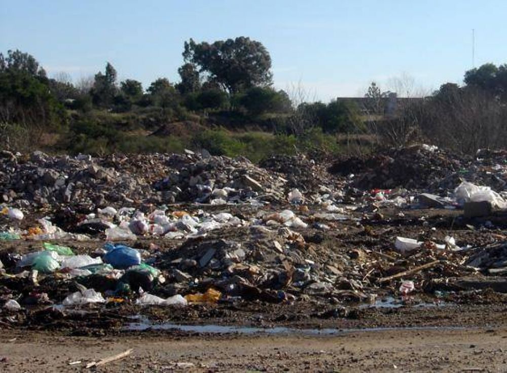  Raffo le propuso a Urribarri crear mega-basurales en toda la provincia	
