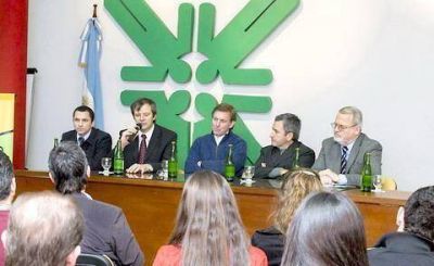 Bahillo y Bahl se reunieron para dialogar sobre obras y nuevas l�neas de cr�ditos