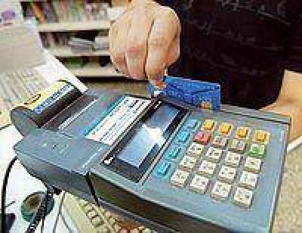Alertan por fraudes con tarjetas 
