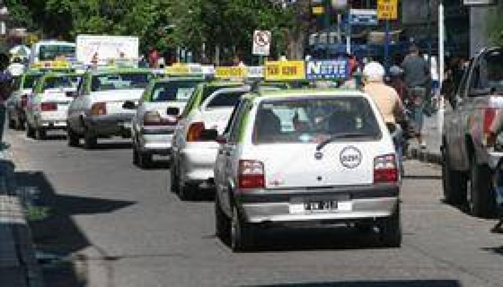 Se viene un aumento para el servicio de taxis y radiotaxis.