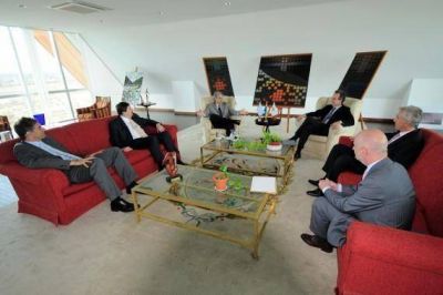 El Gobernador se reuni� con autoridades del Banco Supervielle