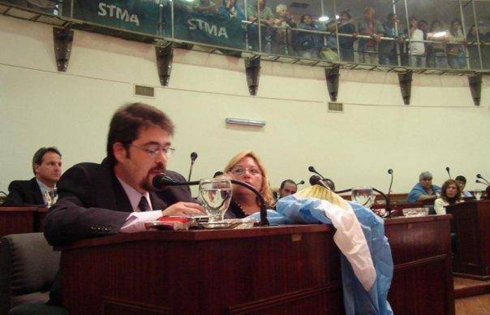 Nueva sangr�a en el ARI-CC: partidarios se corren al mariottismo