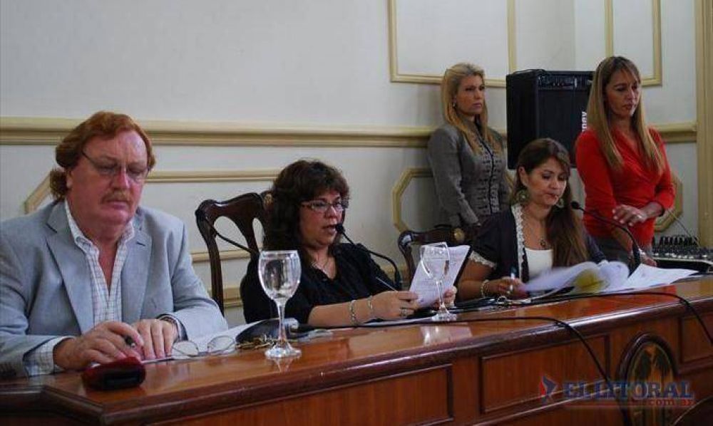 Gui�o para citar a Larrea por el problema con vueltos y patentes