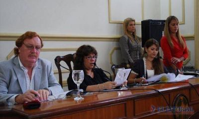 Gui�o para citar a Larrea por el problema con vueltos y patentes