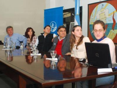 El Intendente present� el Foro de la Econom�a Social