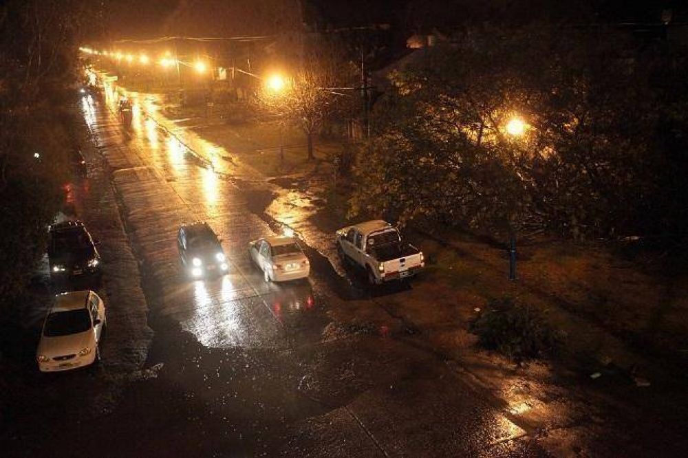 M�s iluminaci�n sobre avenida Constituci�n