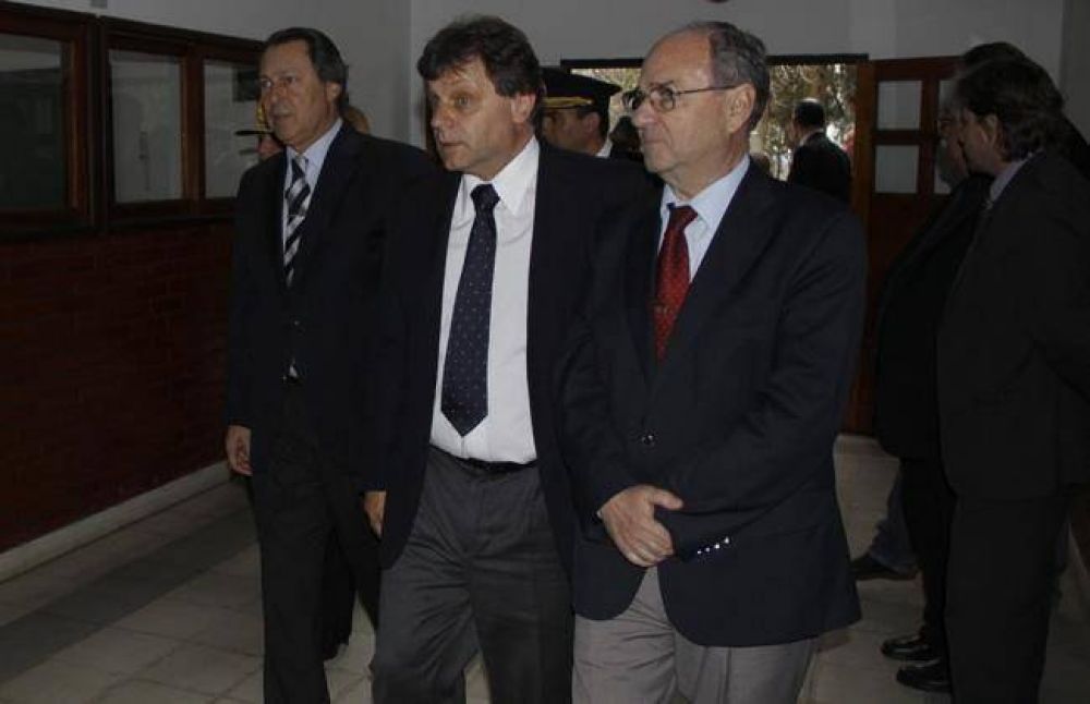 Pulti y Casal por el Centro de Monitoreo