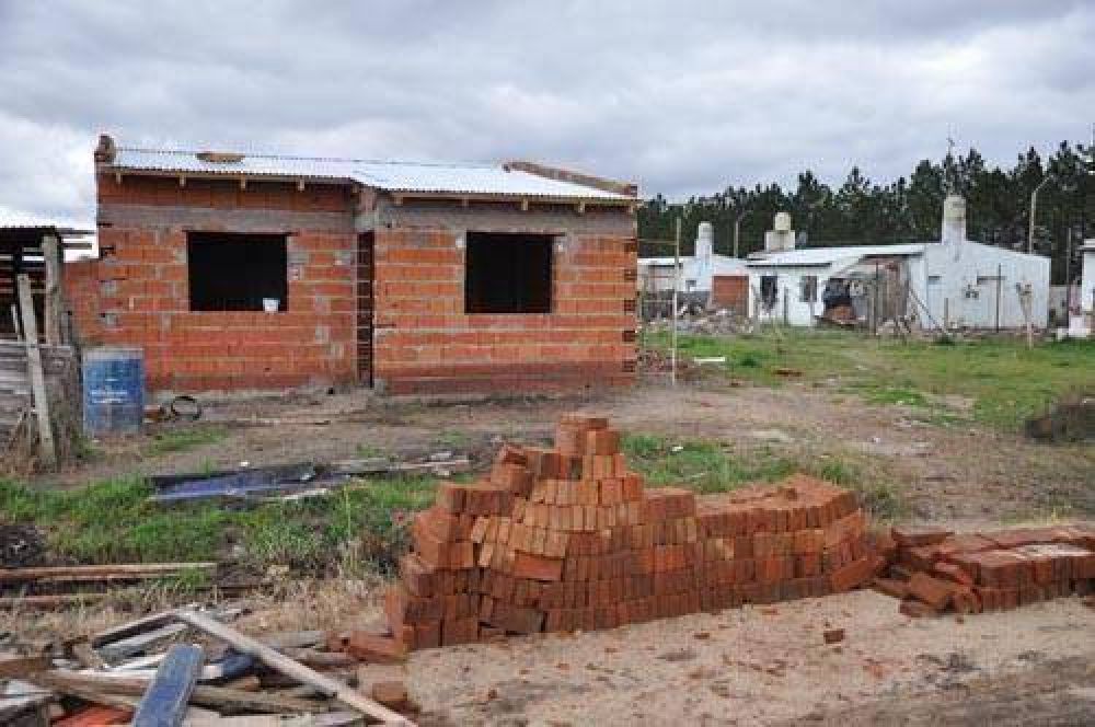 Contrapunto entre la Municipalidad y las cooperativas de Vera