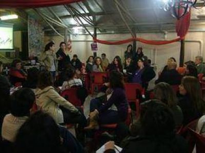 Se desarroll� una importante jornada sobre violencia de g�nero en Azul