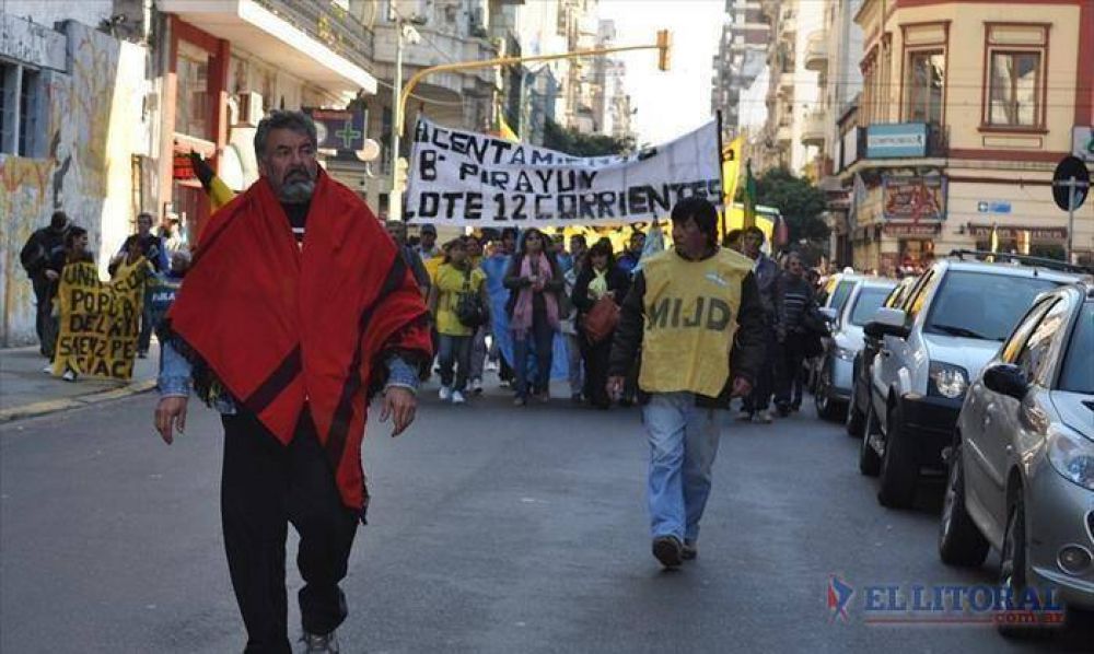 El reclamo de viviendas se nacionaliz� con una marcha de okupas al Congreso