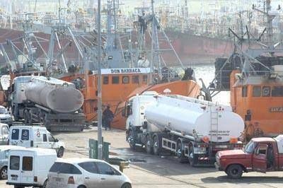 Escasez de gas oil y problemas financieros condicionan la salida de las embarcaciones