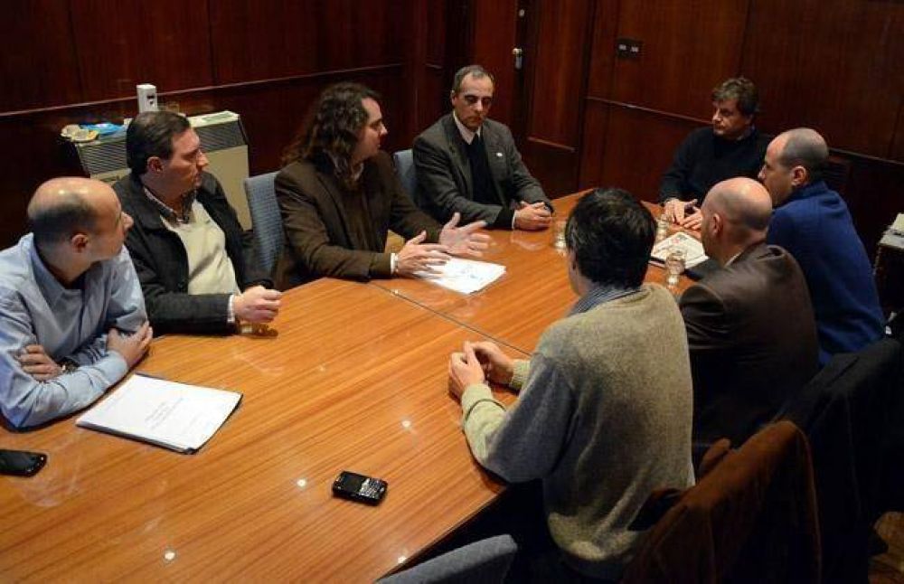 Anuncian la creaci�n de un parque tecnol�gico