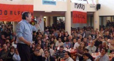 Ricardo Alfons�n este s�bado en Mar del Plata