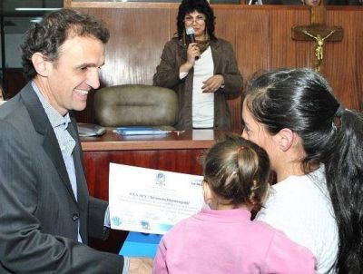 Katopodis en la asunci�n del nuevo Parlamento Juvenil de San Mart�n