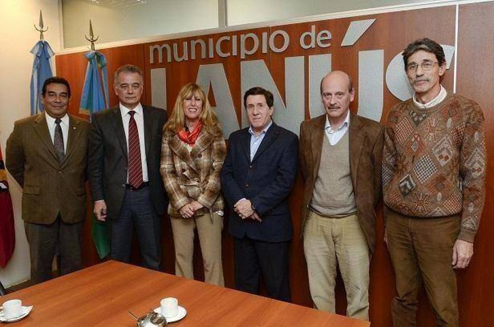 IMPORTANTE CONVENIO ENTRE EL MUNICIPIO Y LA FEDERACI�N BIOQU�MICA DE BUENOS AIRES