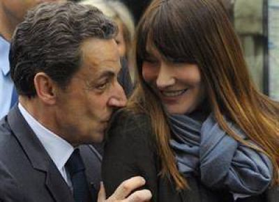 Sarkozy dej� la presidencia, pero no las pol�micas