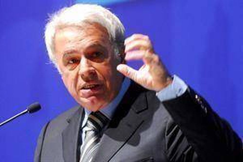 De la Sota les pidi� a los gobernadores romper con el pacto fiscal