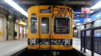 Noveno d�a sin subtes: Sancionan a metrodelegados, que siguen extendiendo el paro