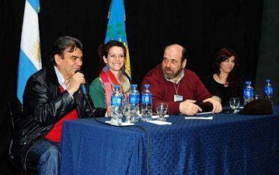 Guti�rrez: �Impulsamos un espacio para que emprendedores puedan reglamentar su trabajo�