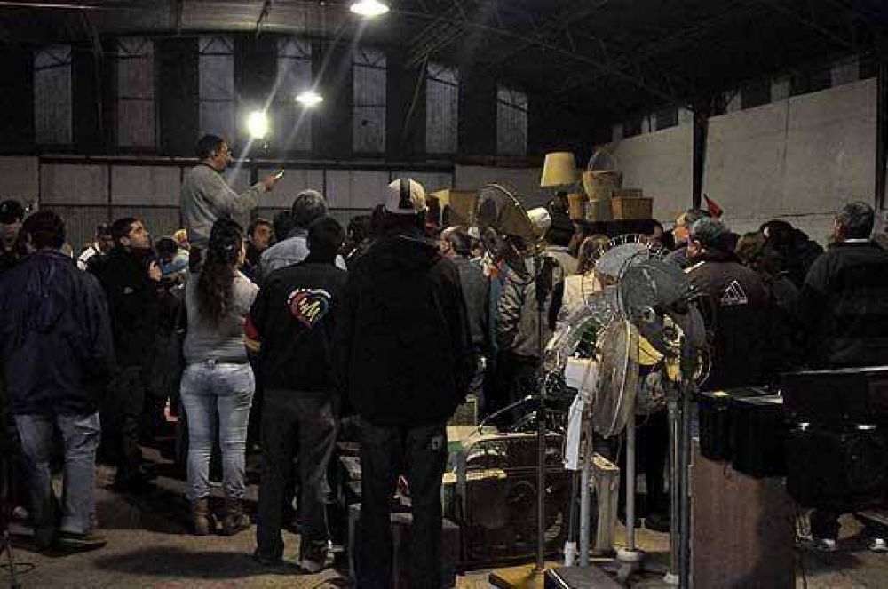 M�s de cien mil pesos recaud� Bomberos en el remate anual de este s�bado