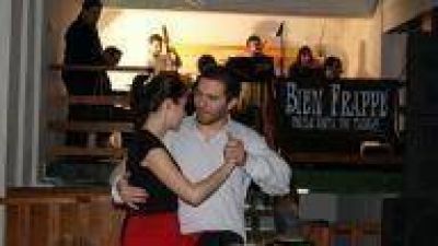 La Plata: El Tango ameniz� la tarde lluviosa