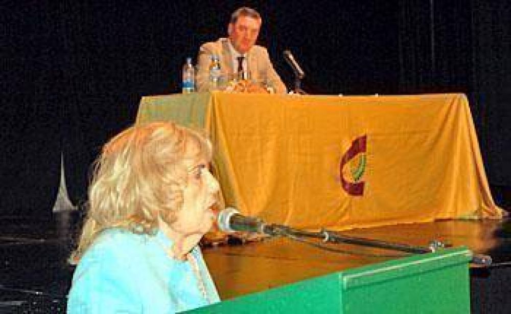 El rector de la Unnoba disert� sobre �Movimientos Sociales�