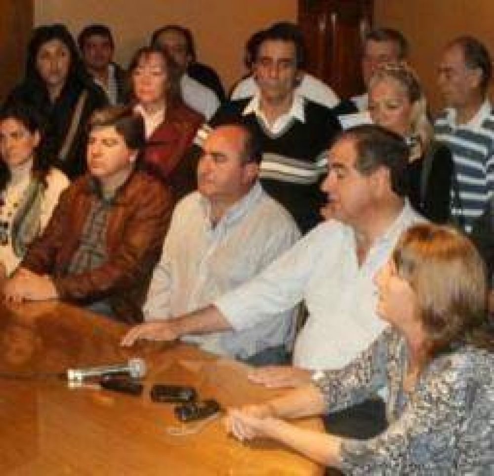 La UCR renov� sus autoridades, con duras cr�ticas al bederismo